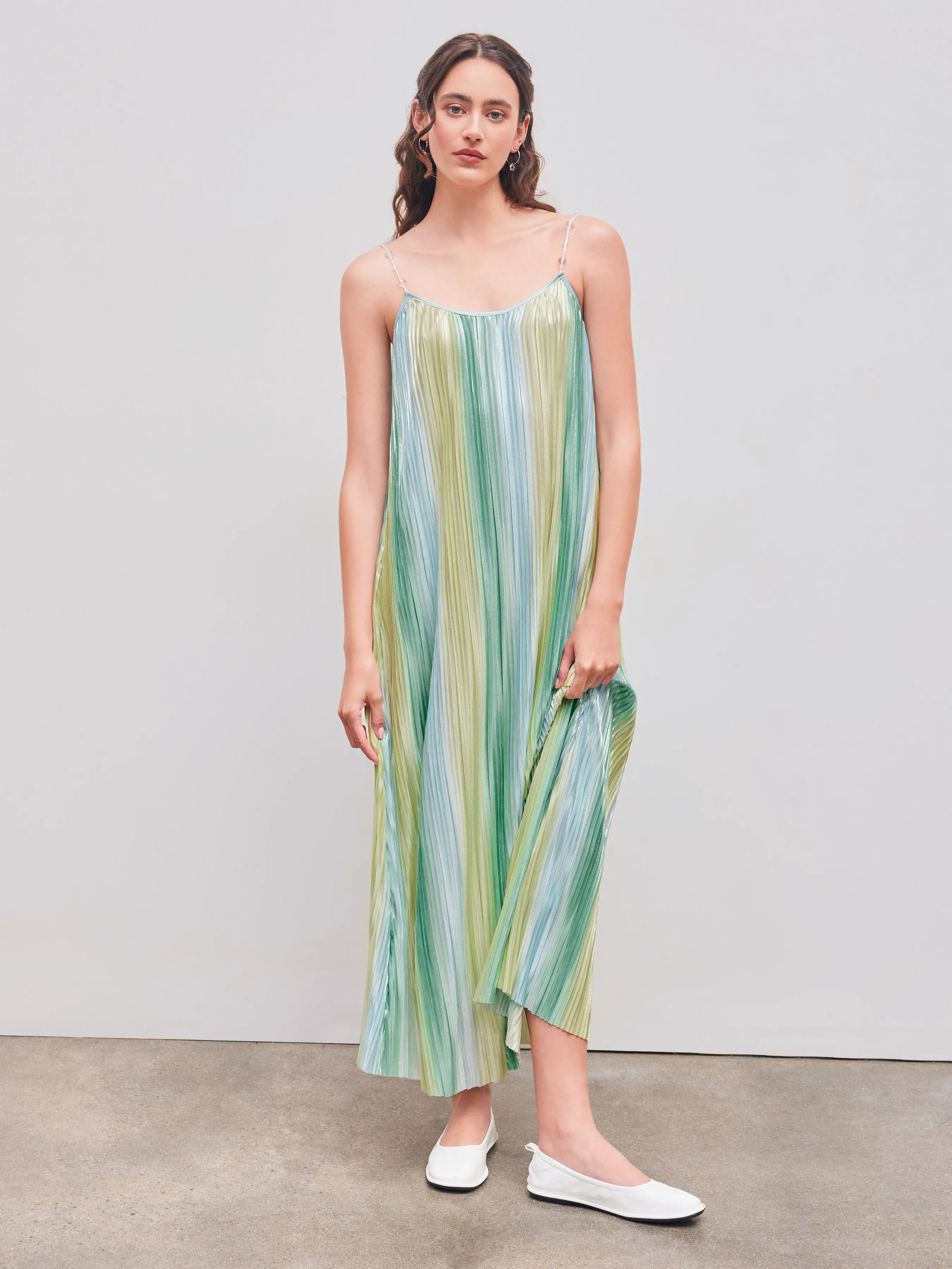 Vestido Maxi de Tirantes con Cuello Cuadrado y Rayas con Cuentas