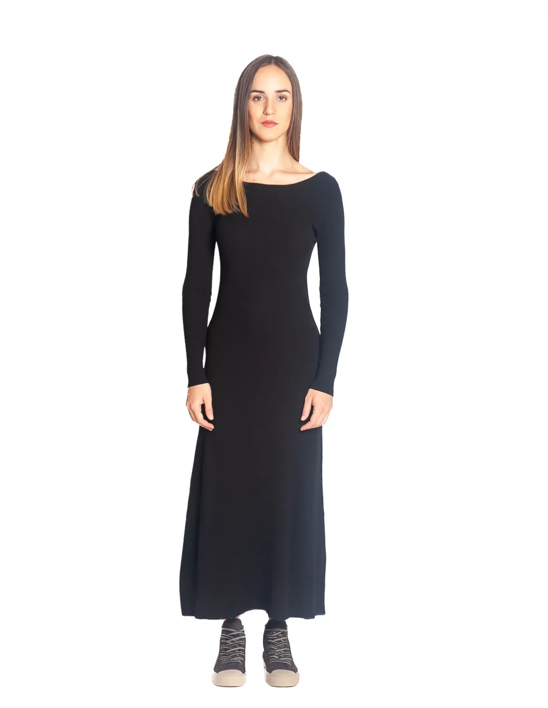 VESTIDO NEGRO ESCOTE ESPALDA NATHALIE GRACE & MILA