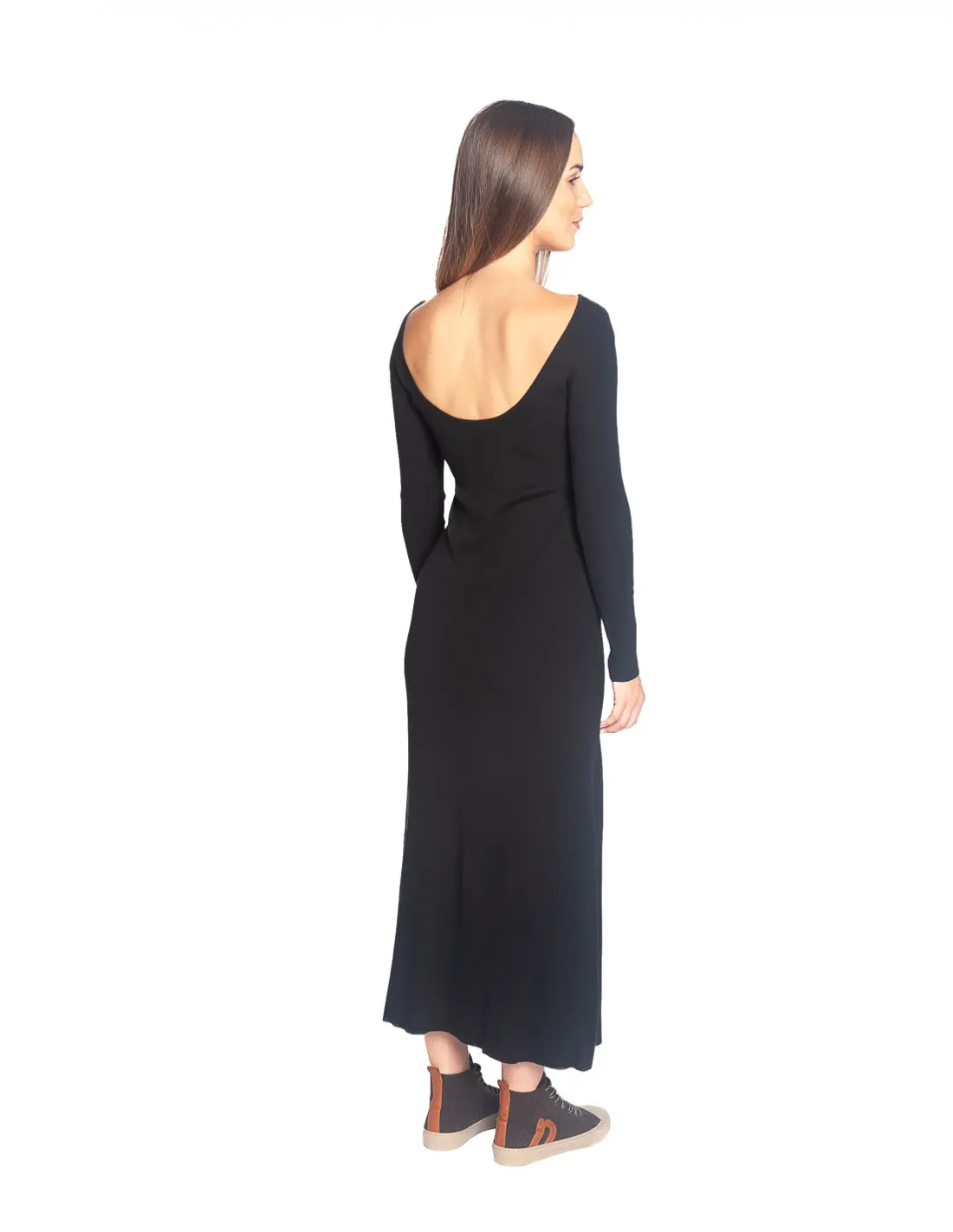 VESTIDO NEGRO ESCOTE ESPALDA NATHALIE GRACE & MILA